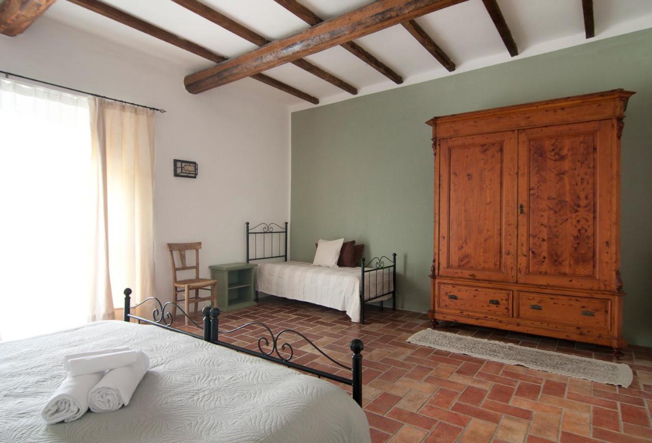 אפרטהוטל ריפרבלה Agriturismo Terenzana מראה חיצוני תמונה