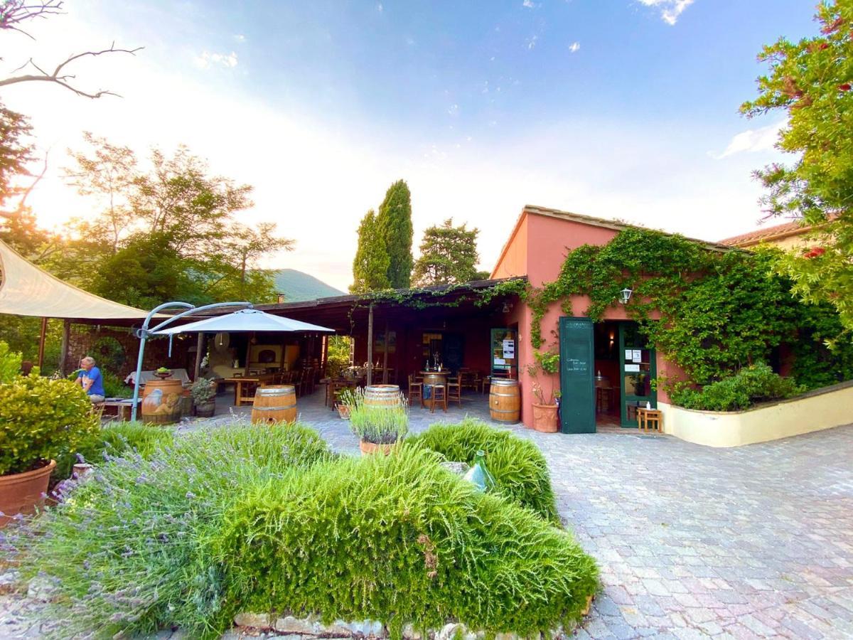 אפרטהוטל ריפרבלה Agriturismo Terenzana מראה חיצוני תמונה