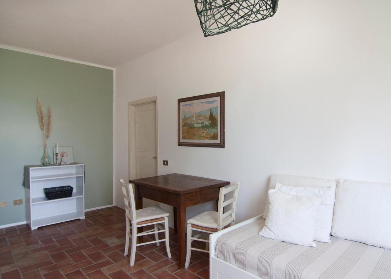 אפרטהוטל ריפרבלה Agriturismo Terenzana מראה חיצוני תמונה