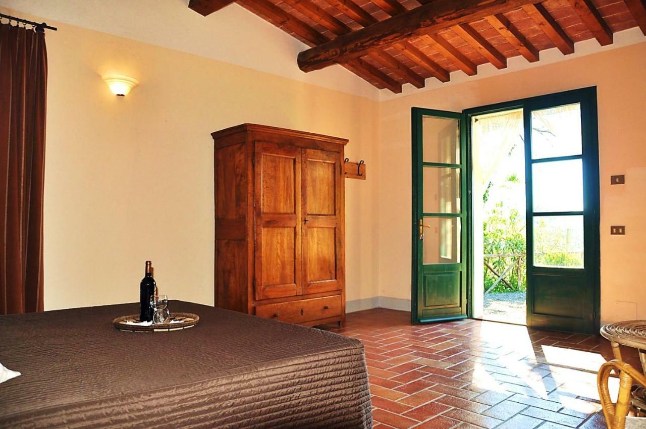 אפרטהוטל ריפרבלה Agriturismo Terenzana מראה חיצוני תמונה