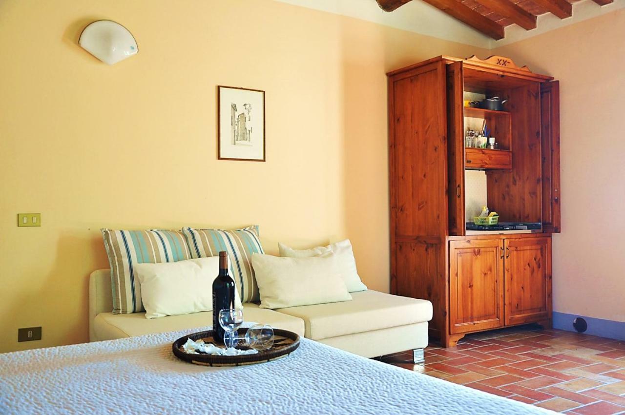 אפרטהוטל ריפרבלה Agriturismo Terenzana מראה חיצוני תמונה